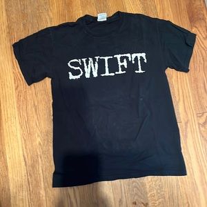Taylor Swift Fearless tour tee